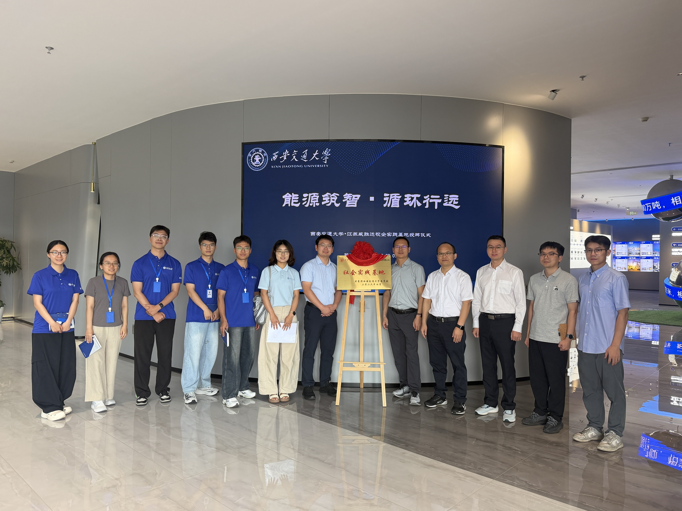 e26a27de-0329-4bee-a797-ff4eb537f616.jpg